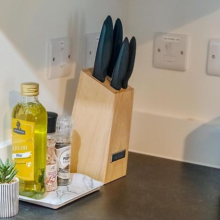 Luton Modern Serviced Accommodation For Contractors, Relocators, Professionals, Tourists And Students - Akugi Homes Экстерьер фото