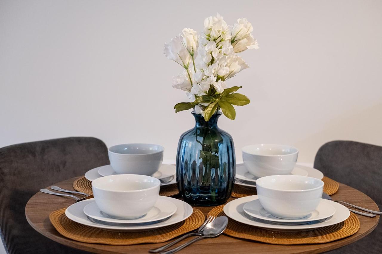 Luton Modern Serviced Accommodation For Contractors, Relocators, Professionals, Tourists And Students - Akugi Homes Экстерьер фото